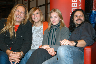 Uwe Hassbecker, Ritchie Barton, Anna Loos, Jacki Reznicek