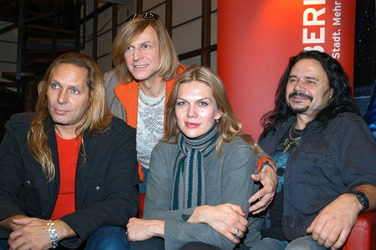 Uwe Hassbecker, Ritchie Barton, Anna Loos, Jacki Reznicek