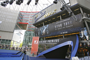 Star Trek Dekoration vor dem CineStar Kino