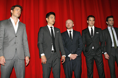 Karl Urban, John Cho, Simon Pegg, Chris Pine, Zachary Quinto