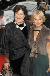 Roberta Taylor, Lisa Maxwell
