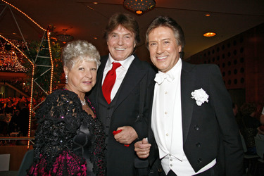 Reni Laur, Chris Roberts, Bert Beel