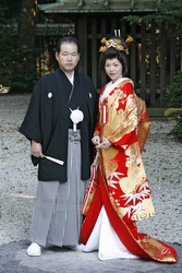 Shinto Hochzeitspaar am Meiji-Schrein