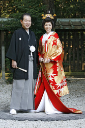 Shinto Hochzeitsgesellschaft am Meiji-Schrein