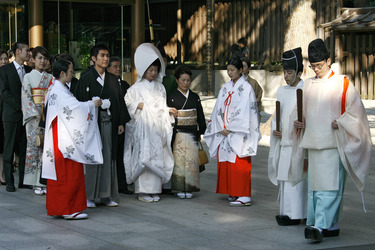 Shinto Hochzeitsgesellschaft am Meiji-Schrein
