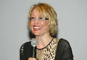 Nana Visitor