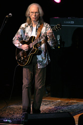 Steve Howe (Yes, GTR, Asia)