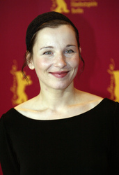 Meret Becker
