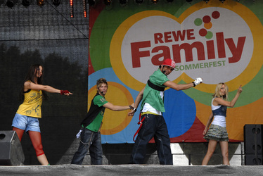 Manou, Dan, Angel, Alina