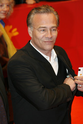 Klaus J. Behrendt