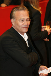 Klaus J. Behrendt
