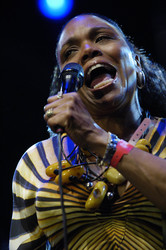 Dee Dee Bridgewater