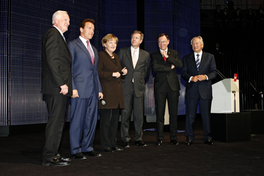 Craig Barrett, Arnold Schwarzenegger, Angela Merkel, Christian Wulff, Stephan Weil, August-Wilhelm Scheer