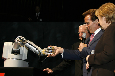 Craig Barrett, Arnold Schwarzenegger, Angela Merkel