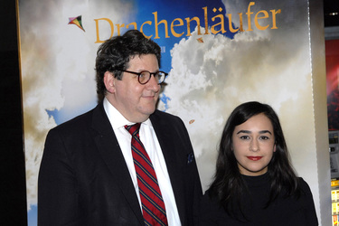 Gary Smith, Atossa Leoni