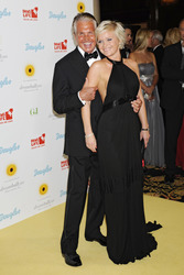 George Hamilton mit Freundin Barbara Sturm