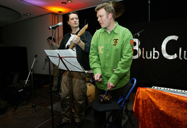 Nico Walser, Wolfgang Grieger