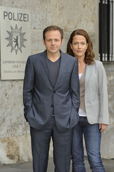 Samuel Finzi, Claudia Michelsen