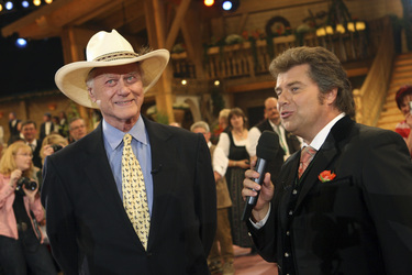 Larry Hagman, Andy Borg