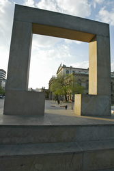 Opernhaus, Jüdisches Mahnmal