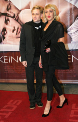 Matthias Schweighöfer, Alwara Höfels