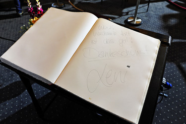 Lenas Eintrag im Goldenen Buch der Stadt Hannover