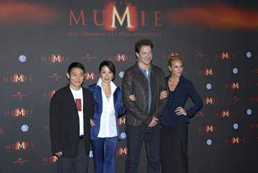 Jet Li, Michelle Yeoh, Brendan Fraser, Maria Bello