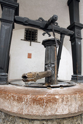 Zisterne im inneren Teil der Festung