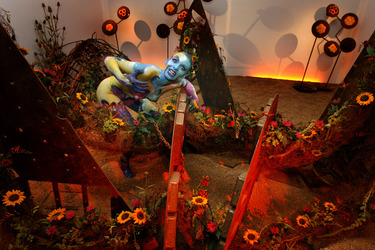 Universum in Rüstung / Armored Universe