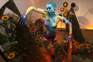 Universum in Rüstung / Armored Universe