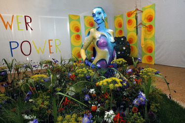 Universum in Rüstung / Armored Universe