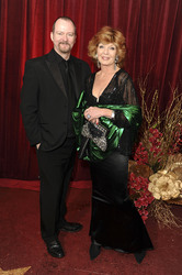 Rula Lenska mit Begleitung