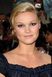 Julia Stiles