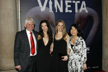 Franziska Stünkel mit Vater Werner, Schwester Regine und Mutter Heike