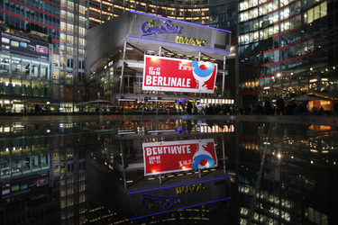 CineStar Kino mit Berlinale Plakat