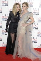 Mary-Kate Olsen, Ashley Olsen