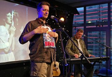 Nico Walser, Wolfgang Grieger