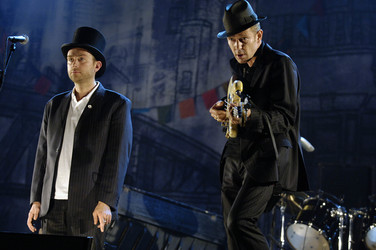 Damon Albarn, Paul Simonon