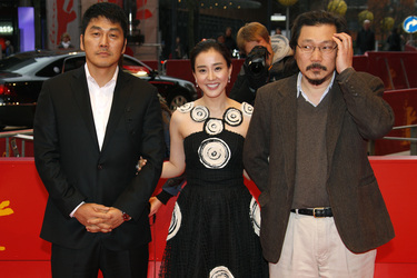Yeong-ho Kim, Eun-hye Park, Sang-soo Hong