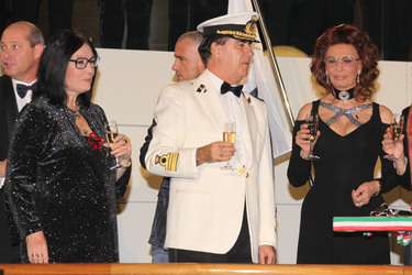 Nana Mouskouri, Giuliani Bossi, Sophia Loren