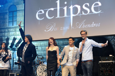 Collien Fernandes, Chaske Spencer, Bryce Dallas Howard, Bronson Pelletier, Joko Winterscheidt