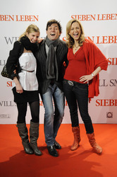 Tobey Wilson mit Freundin Liisa Kessler, Inge Posmyk