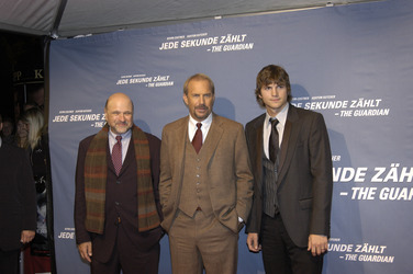 Andrew Davis, Kevin Costner, Ashton Kutcher
