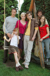 Markus Knüfken, Susanna Simon, Stefan Miess, Pasquale Aleardi, Emilia Schüle, Kara McSorley