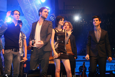 Joe Walter, Baku Kohl, Robert Pattinson, Kristen Stewart, Alex Voigt, Taylor Lautner