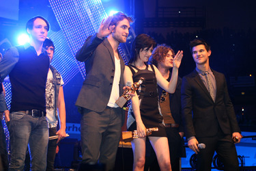 Joe Walter, Baku Kohl, Robert Pattinson, Kristen Stewart, Alex Voigt, Taylor Lautner