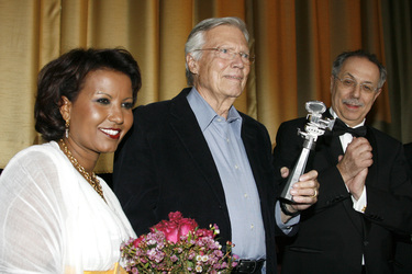 Karlheinz Böhm mit Gattin, Dieter Kosslick