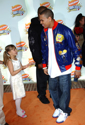 Bindi Irwin, Chris Brown