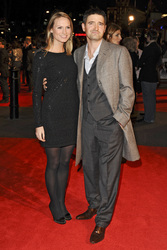 Tom Chambers mit Begleitung