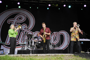 James Pankow, Tris Imboden, Walter Parazaider, Lee Loughnane, Robert Lamm